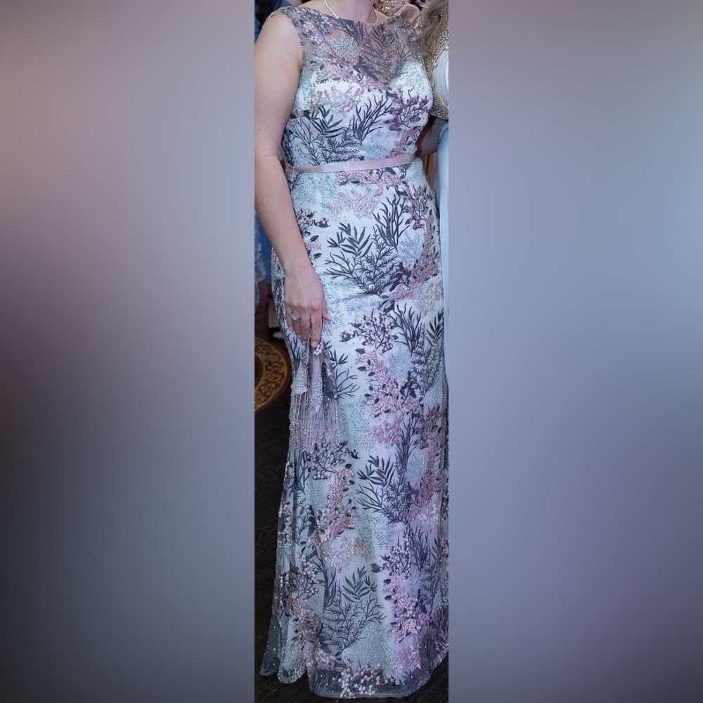 Beautiful iridescent 2 piece dress that shines